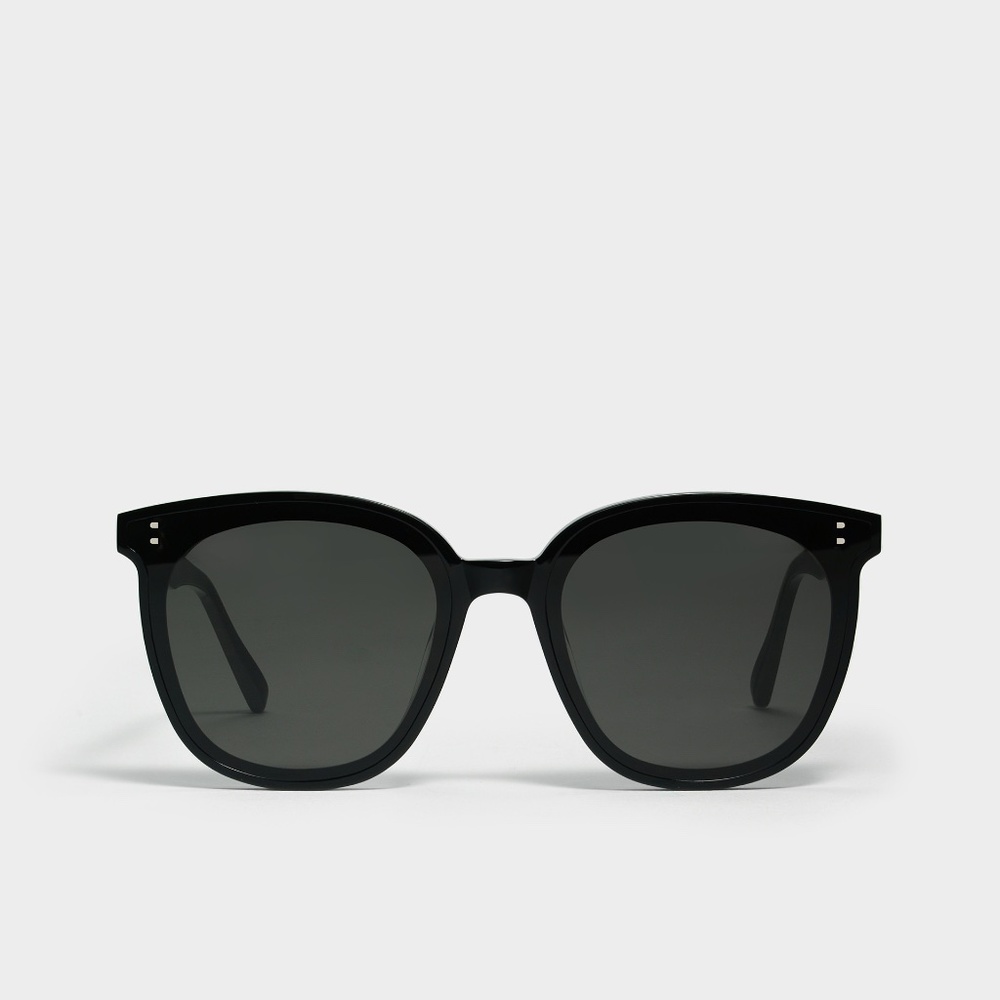 GENTLE MONSTER My Ma 01 Sunglasses in Black